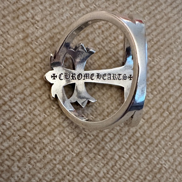 Infinity cross ring - Picture 3 of 3